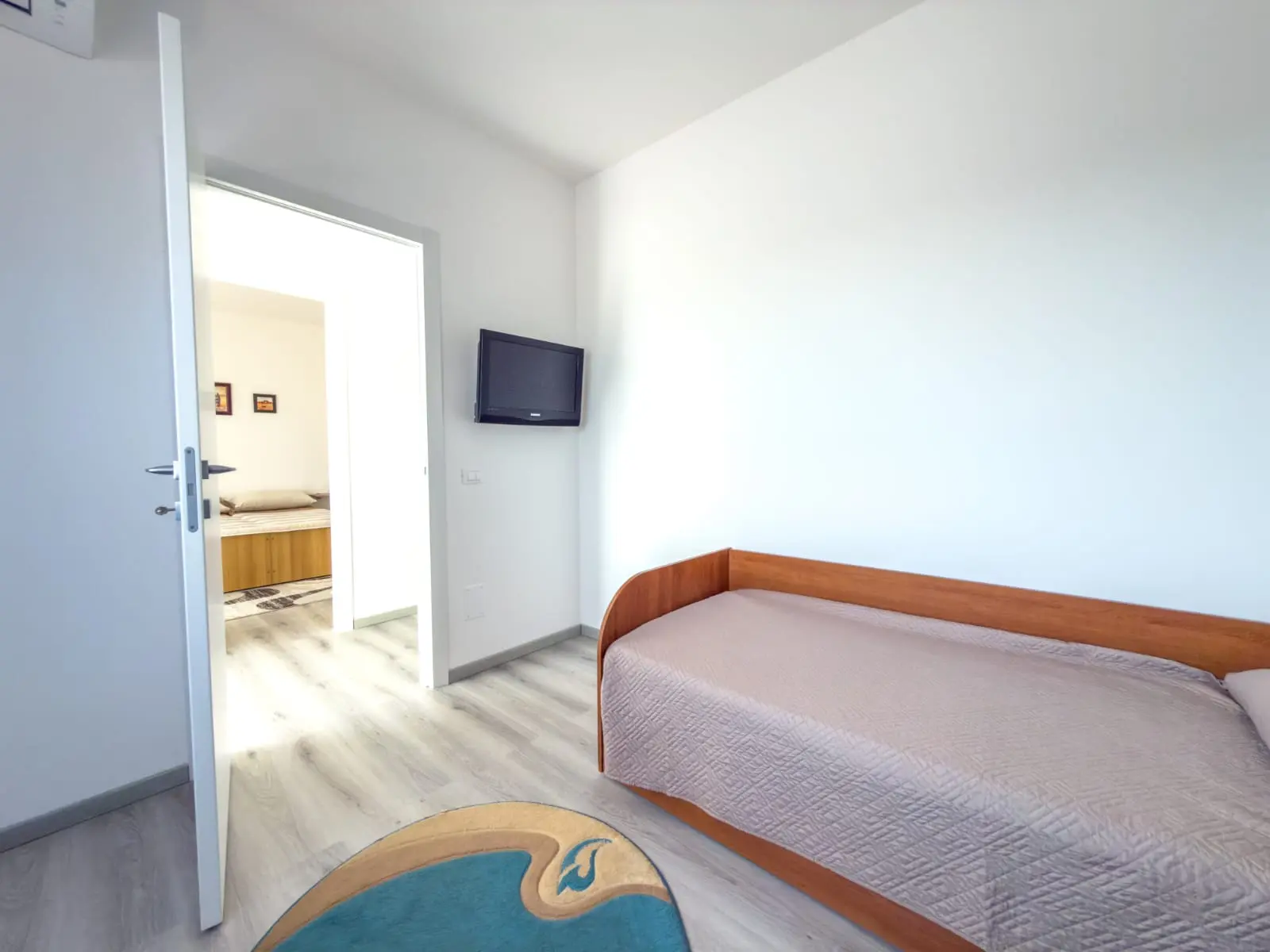Camera con letto singolo e TV